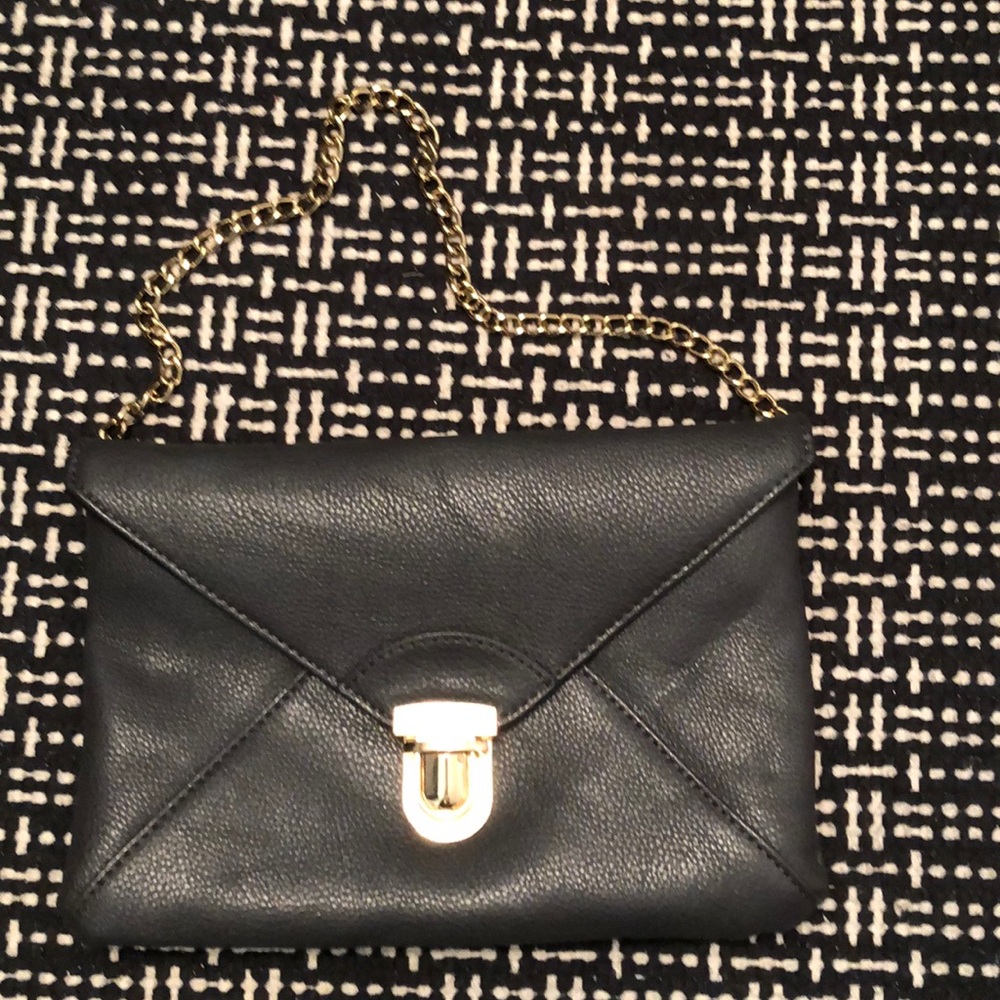 Forever 21 clutch